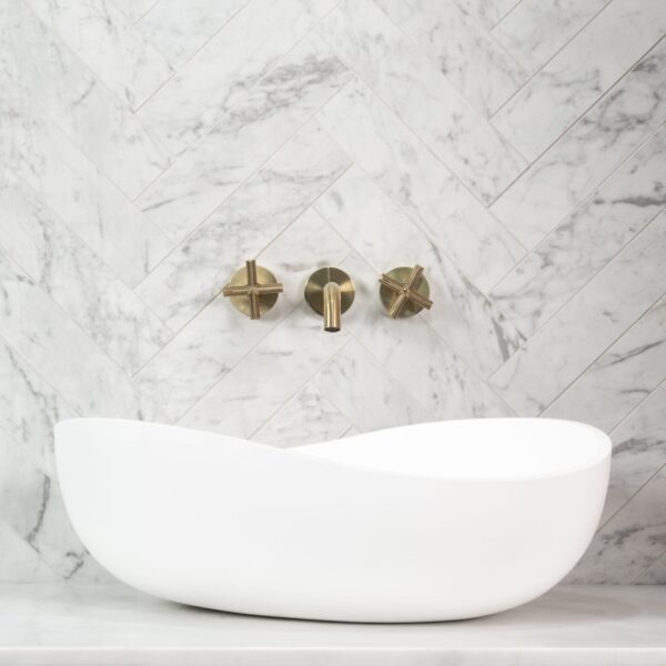 Above Counter Artificial Stone - Matt White - Wave Oval - 600mm | CSB821-MW