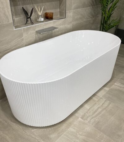 Bari Groove Fluted Oval Freestanding Back to Wall Bathtub - Gloss White - No Overflow - 1500mm | SB782-1500GW