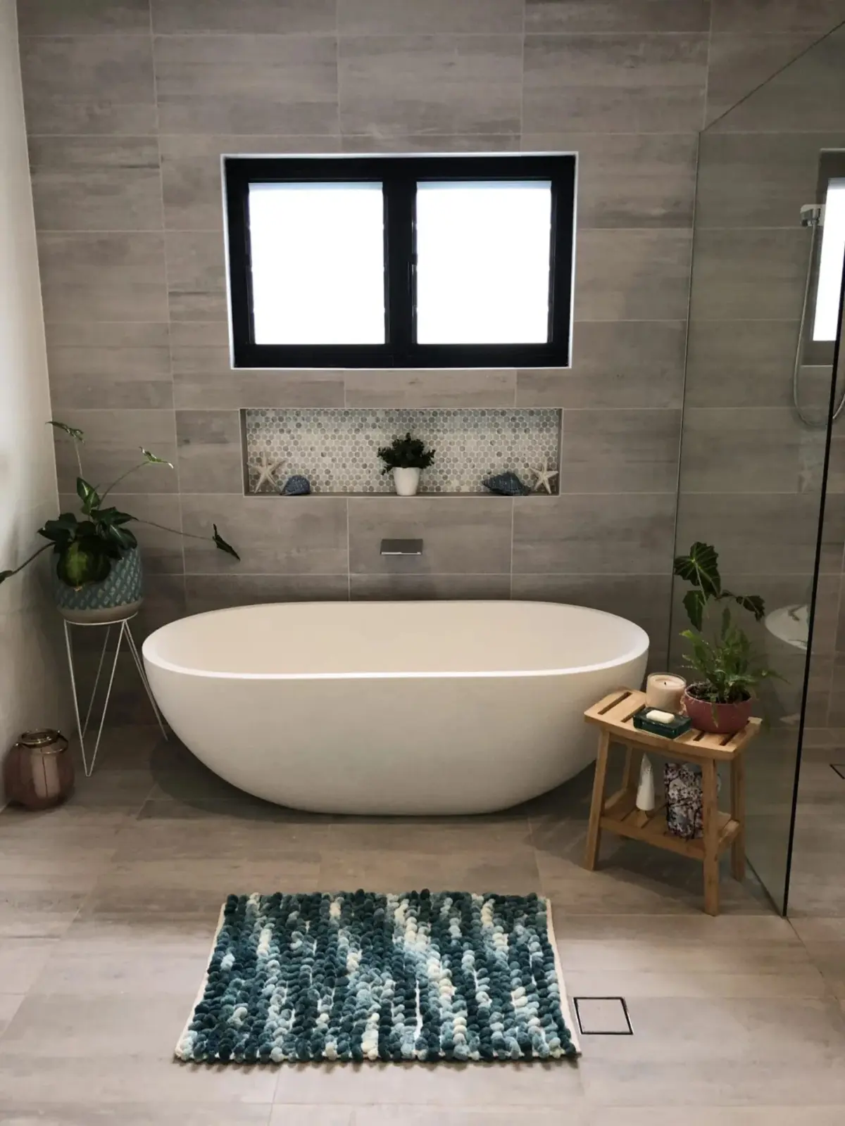 Bella Freestanding Bathtub 1800x840x550 mm