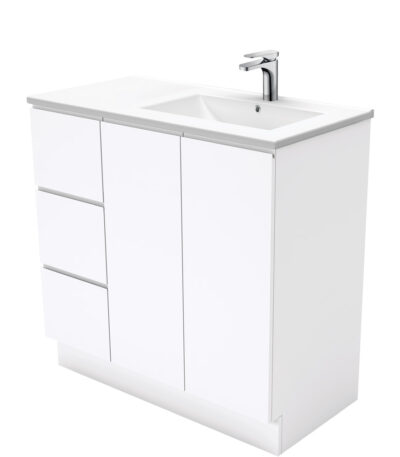 Dolce Fingerpull Gloss White 900 Offset Vanity on Kickboard, Right Basin