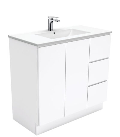 Dolce Fingerpull Gloss White 900 Vanity On Kickboard