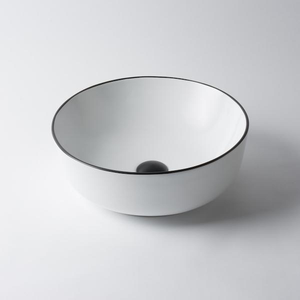 Eight Quarters Montalto Circle Classic Black Rim Basin
