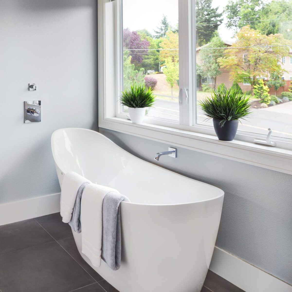 Evie Freestanding Bathtub - Gloss White - No Overflow - 1700mm | EBT1660-NF