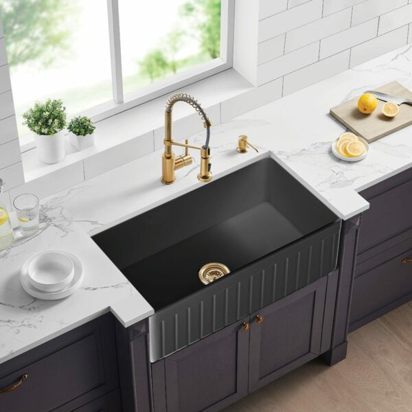 Greenwich Fireclay Farmhouse Sink - Single Bowl - Fluted - Matt Black - 828x450x252mm | FCS828MB