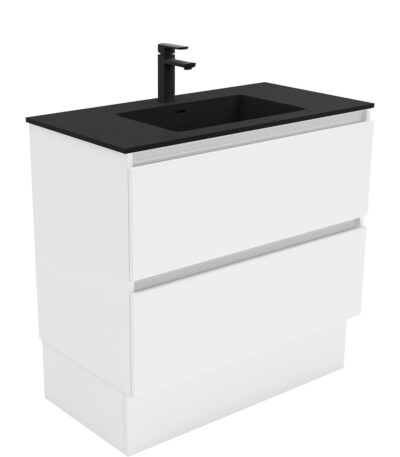 Montana Quest 900 Vanity On Kickboard