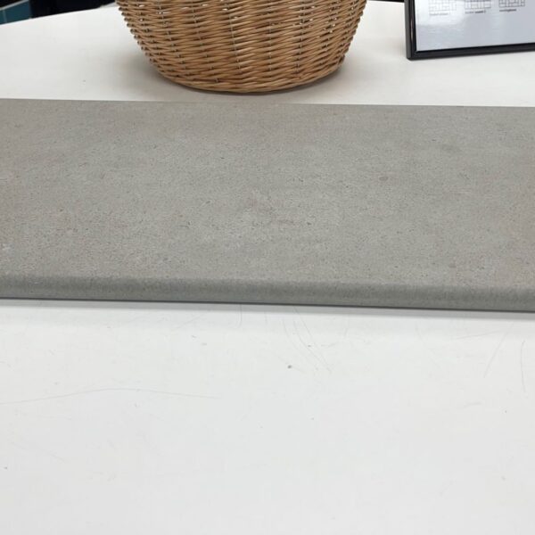 PARADIGM GREY 350X600X20 EXTERNAL BULLNOSE