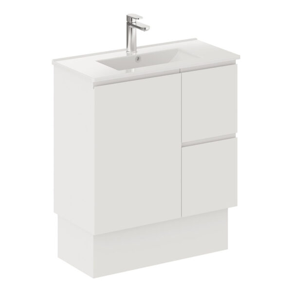 Siska Slim 750 Vanity on Kickboard, Right Drawers