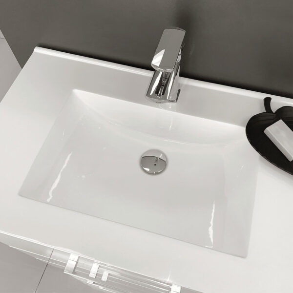 Vanessa Amato 750 Scandi Oak Vanity On Kick, Satin White Panels