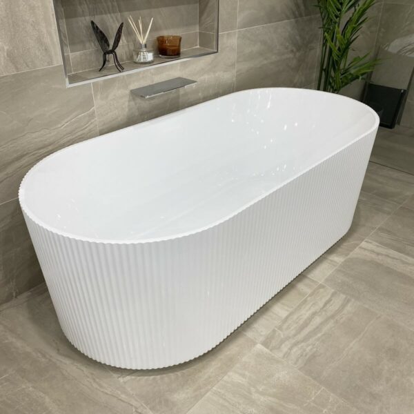Viola Freestanding Bathtub - Gloss White- 1700mm | F-1700GW