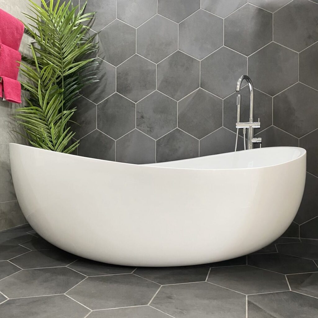 Wave Oval Wide Freestanding Bathtub - Gloss White - No Overflow - 1800mm | SB821-1800GW