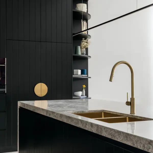 Round Piccola Pull Out Kitchen Mixer Tap